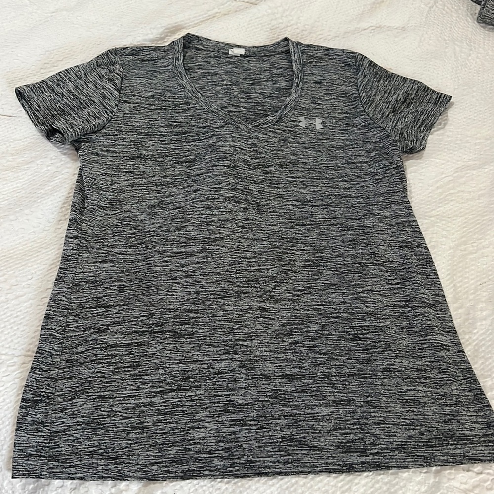 Under Armour Women’s T-shirt - Size Small